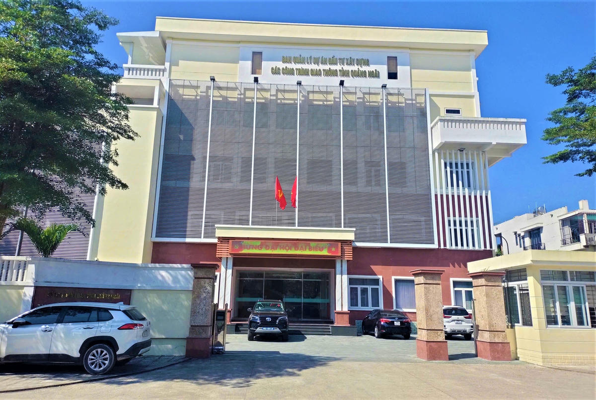 Trụ sở BQLDA Đầu tư xây dựng các Công trình giao thông tỉnh Quảng Ngãi. Ảnh: Tấn Thành.