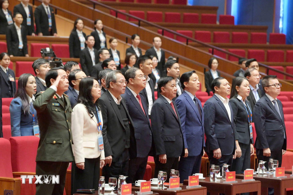 Thường trực Ban Bí thư Trần Cẩm Tú và đại biểu tham dự buổi tổng duyệt. (Ảnh: Phương Hoa/TTXVN)