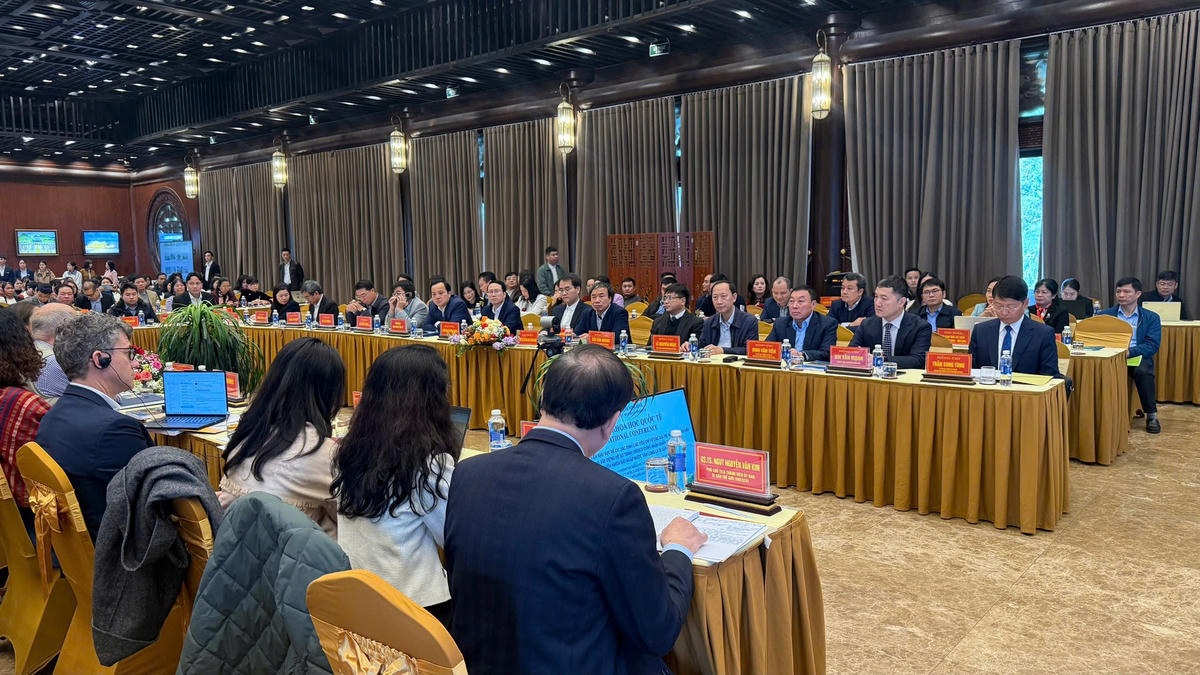 Hội thảo có sự tham dự của các chuyên gia, nhà khoa học hàng đầu trong nước và quốc tế. Ảnh: N.B