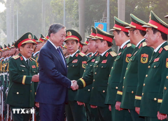 Tổng Bí thư Tô Lâm và các đại biểu. (Ảnh: Trọng Đức/TTXVN)