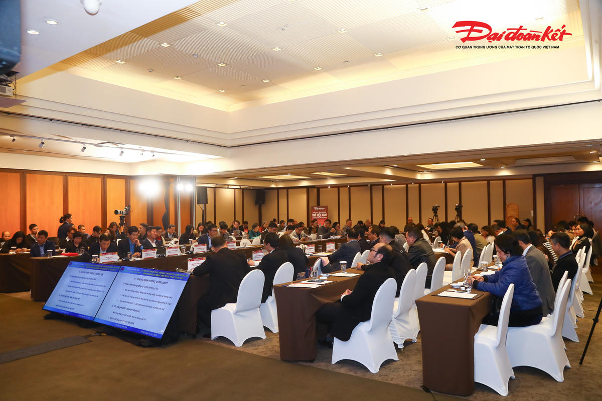 Quang cảnh buổi Diễn đàn.