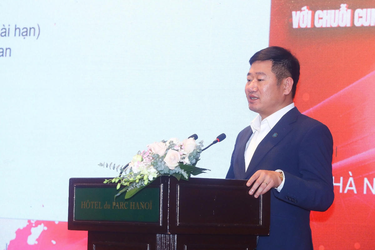 PGS.TS. Lê Quang Duyến, Trưởng khoa Dầu khí và Năng lượng (Trường Đại học Mỏ – Địa chất) chia sẻ tại Diễn đàn