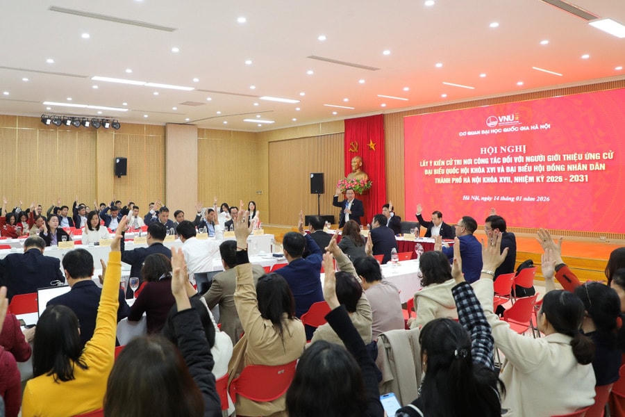 Được sự tín nhiệm cao của cử tri, Hội nghị nhất trí giới thiệu đồng chí Hoàng Minh Sơn ứng cử đại biểu Quốc hội khóa XVI.