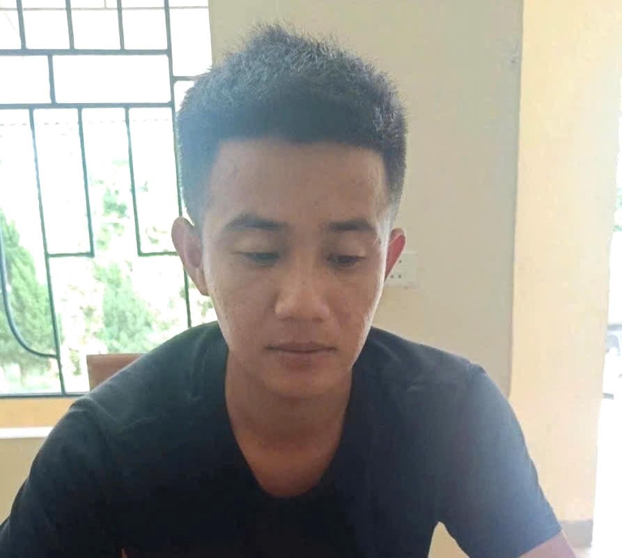 Công an lưu ý, đối tượng có thể manh động, người dân không tự ý tiếp cận. Ảnh: CAHT.