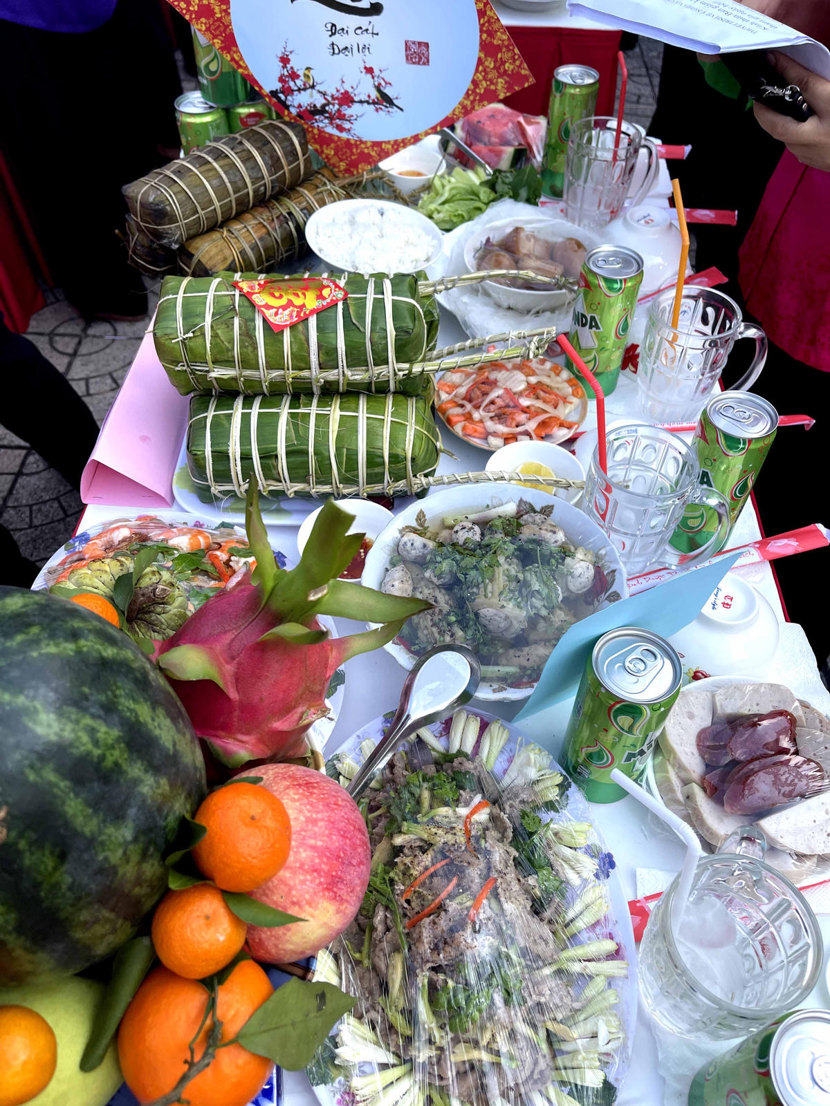 Chương trình “Chung vị tết Việt, gắn kết muôn miền” tặng 500 phần quà tại Vĩnh Long