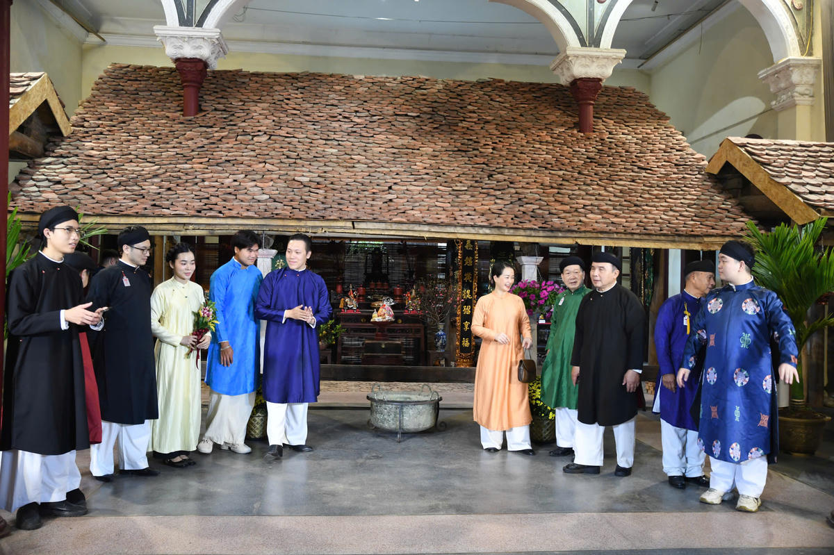 Chương trình “Tết Việt – Tết Phố” 2026 được tổ chức với mục tiêu tái hiện, gìn giữ và lan tỏa những giá trị văn hóa Tết truyền thống trong không gian di sản đặc biệt của khu vực hồ Hoàn Kiếm và khu phố cổ Hà Nội. Ảnh: Phạm Sỹ.