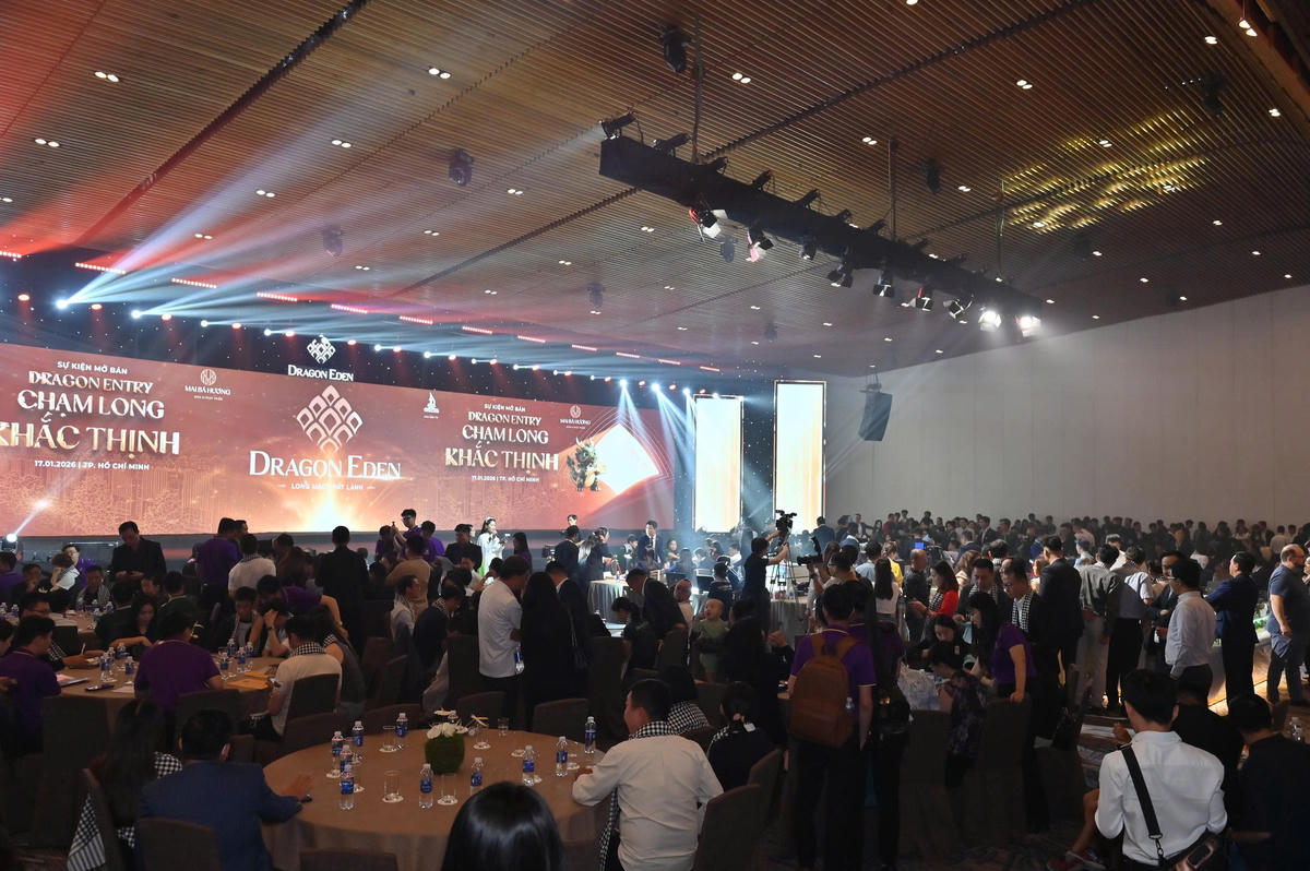 Rất đông khách hàng tham dự sự kiện mở bán phân khu&nbsp;Dragon Park thuộc dự án Dragon Eden.