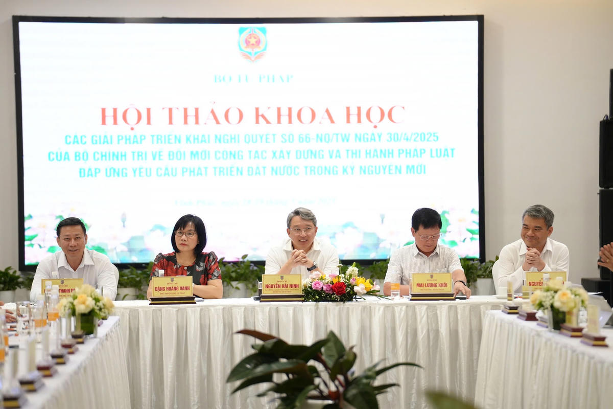 Bộ trưởng Bộ Tư pháp Nguyễn Hải Ninh chủ trì Hội thảo khoa học các giải pháp triển khai Nghị quyết 66 của Bộ Chính trị.