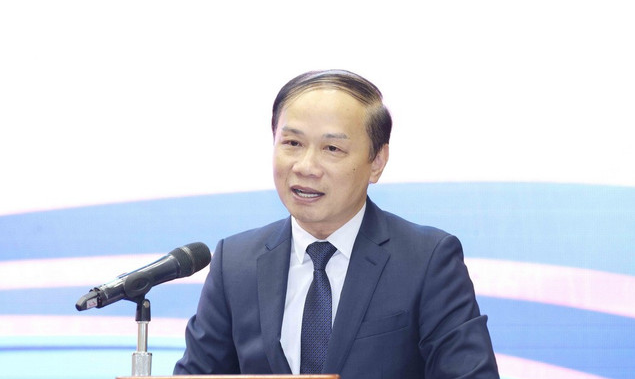 Phó Trưởng ban Tuyên giáo và Dân vận Trung ương Phạm Tất Thắng cho rằng các văn kiện trình Đại hội XIV là bước phát triển mới cả về tầm tư duy lý luận, tầm vóc chính trị và giá trị thực tiễn, là kim chỉ nam, nền tảng vững chắc cho sự phát triển nhanh và bền vững của đất nước trong giai đoạn mới.