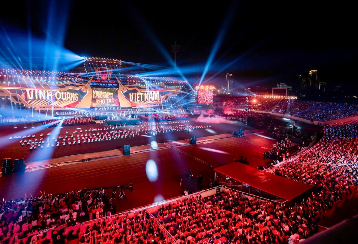 Chương trình nghệ thuật đặc biệt “Dưới lá cờ vẻ vang của Đảng” 