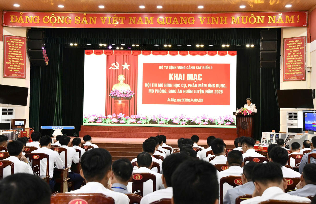 Quang cảnh khai mạc hội thi mô hình học cụ, giáo án huấn luyện năm 2026. Ảnh: CV.