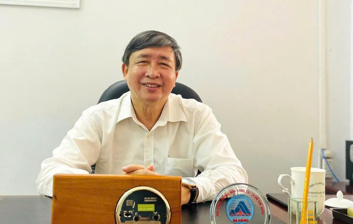 Ông Bùi Văn Tiếng, Nguyên Trưởng ban Tổ chức Thành ủy Đà Nẵng chia sẻ về Đại hội đại biểu toàn quốc lần thứ XIV của Đảng. Ảnh: CV.