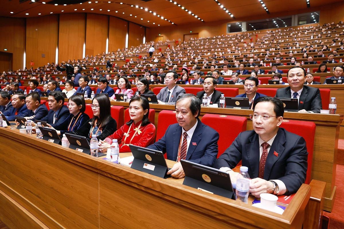 Các đại biểu&nbsp; dự phiên thảo luận tại hội trường về các văn kiện Đại hội, chiều 21/1.