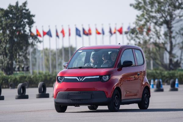 VinFast Minio Green: Xe đô thị đúng nghĩa, dùng hằng ngày thấy rõ hiệu quả