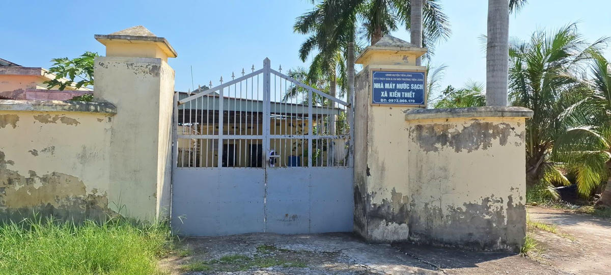 Nhà máy nước Kiến Thiết (xã Tân Minh), một trong 20 nhà máy nước mini trên địa bàn TP Hải Phòng cần được thay thế. Ảnh: PT.&nbsp;