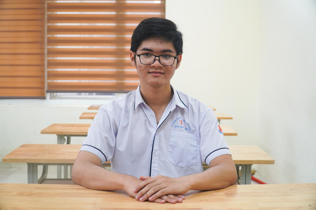 Khánh nói muốn đăng ký vào Đại học Bách khoa Hà Nội sau khi tốt nghiệp THPT. Ảnh: Đình Minh