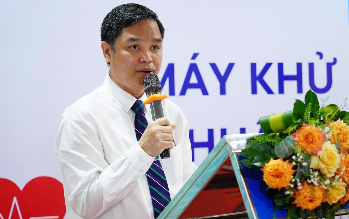 PGS.TS.BS Nguyễn Hoàng Hải – Giám đốc Bệnh viện Nhân dân Gia Định thông tin về tình trạng đột tử do ngừng tim ngoài bệnh viện. Ảnh: M.T