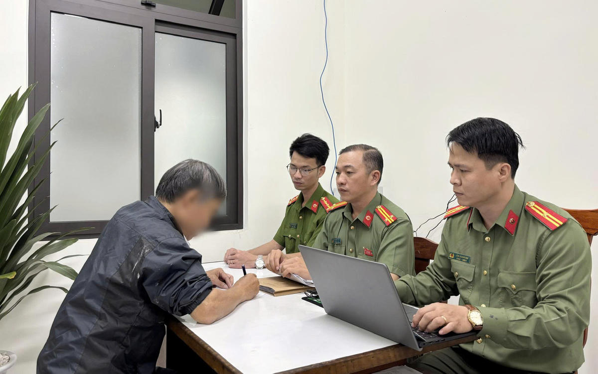 Lực lượng Công an TP Đà Nẵng gọi hỏi răn đe đối tượng chia sẻ thông tin xuyên tạc các trang phản động. Ảnh: CV.