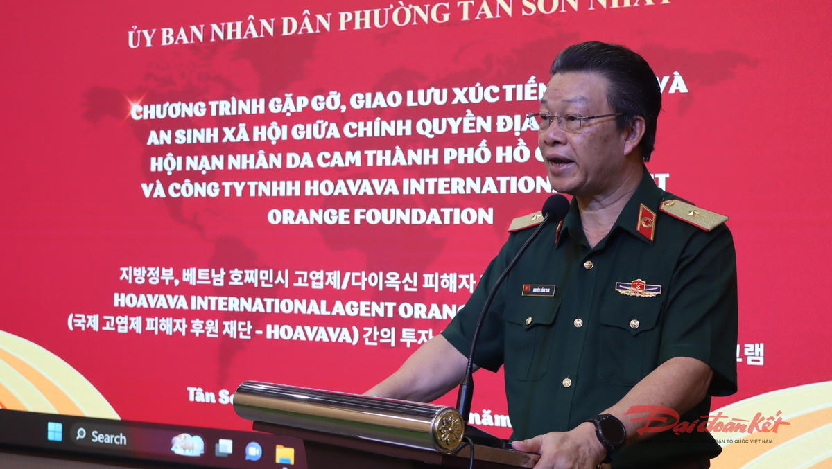 Thiếu tướng, PGS.TS Nguyễn Hồng Sơn - Chủ tịch Hội Nạn nhân chất độc da cam/dioxin TP Hồ Chí Minh phát biểu tại buổi làm việc. Ảnh: Hồng Phúc.