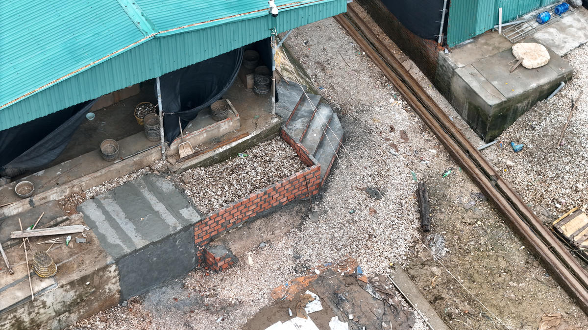 Cơ sở sơ chế tại xã Đầm Hà chưa đảm bảo các quy định về ATTP và vệ sinh môi trường.