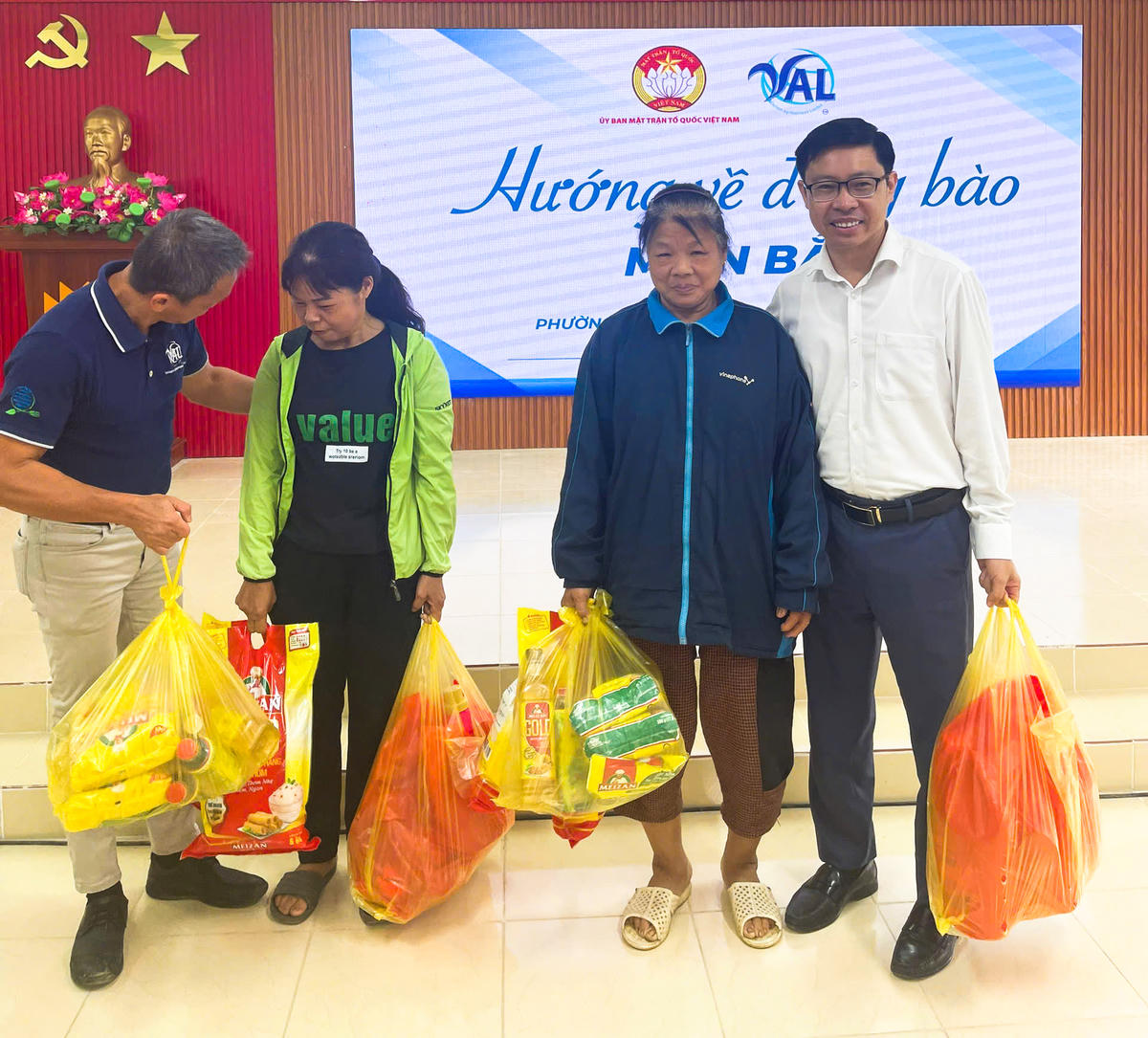 Cao Bằng huy động các nguồn lực chăm lo tết cho người nghèo dịp Tết Nguyên đán Bính Ngọ 2026. Ảnh: MTTQ Việt Nam tỉnh Cao Bằng.