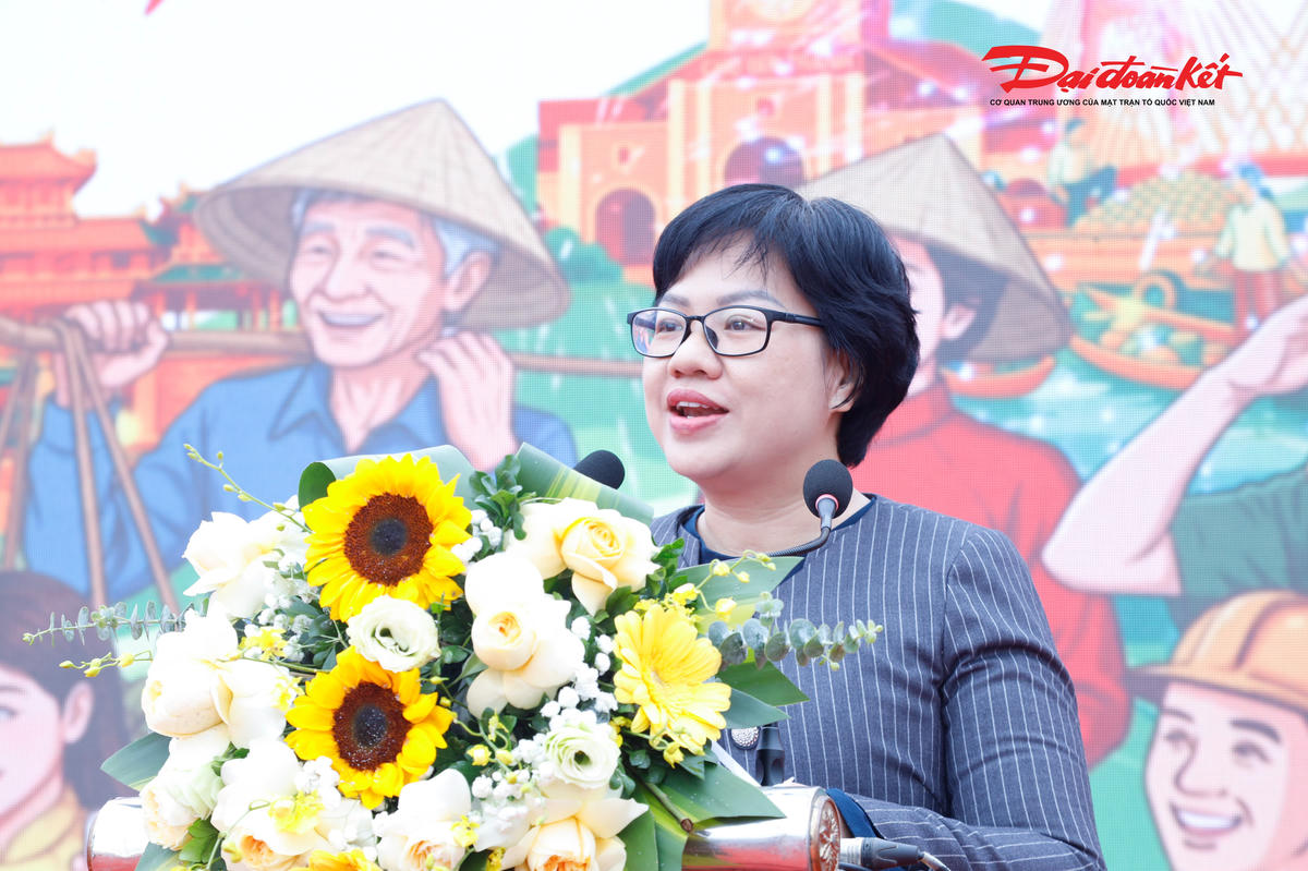 Bà Nguyễn Thị Thu Vân - Phó Trưởng ban Công tác xã hội Ủy ban Trung ương MTTQ Việt Nam phát biểu tại chương trình. Ảnh: ĐB