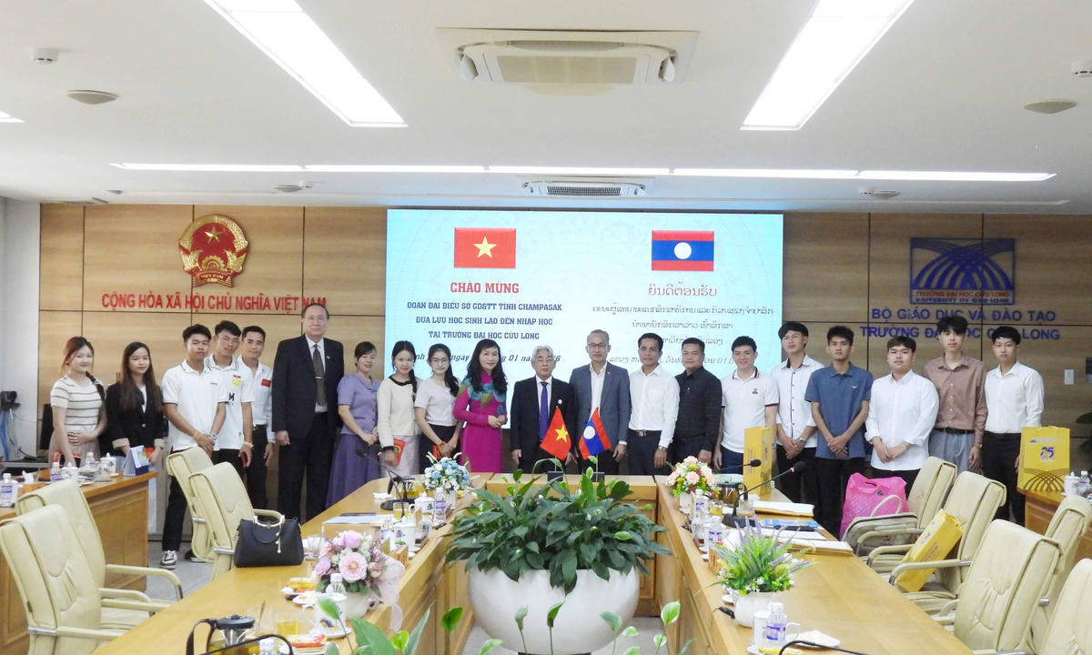 Đại biểu chụp ảnh lưu niệm. Ảnh NVD