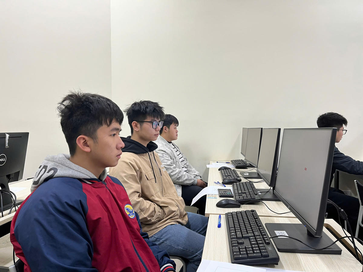 Theo kế hoạch, sau khi thi khoảng 10 ngày, thí sinh sẽ biết kết quả thi trên tài khoản MyTSA. Ảnh: Nguyễn Hoài