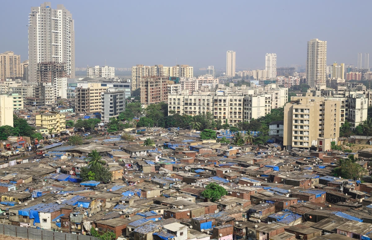 Bức tranh phân hóa giàu - nghèo ngày càng rõ nét.