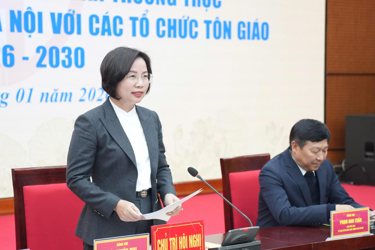 Chủ tịch Ủy ban MTTQ Việt Nam TP Hà Nội Bùi Huyền Mai phát biểu tại hội nghị.&nbsp;