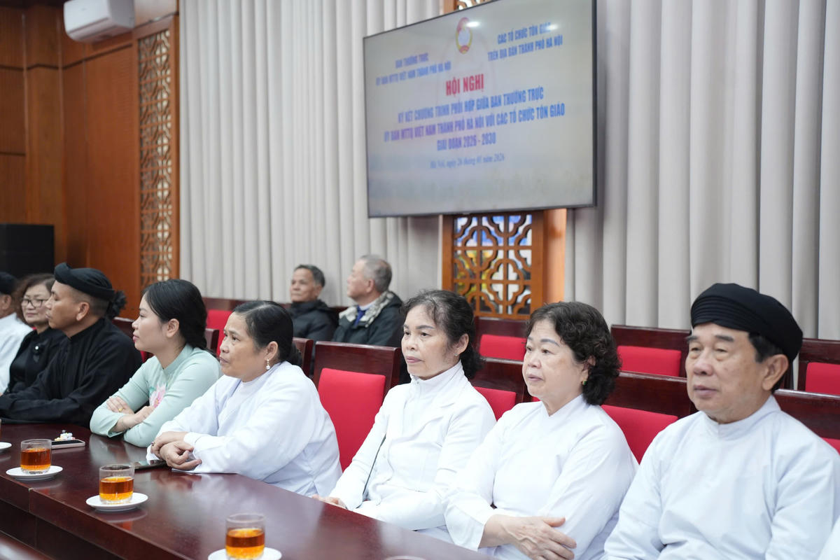 Đại diện các tổ chức tôn giáo tham gia hội nghị.&nbsp;