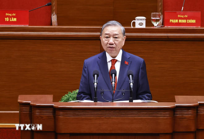 Tổng Bí thư Tô Lâm thay mặt Ban Chấp hành Trung ương Đảng khóa XIV phát biểu ý kiến. (Ảnh: TTXVN).