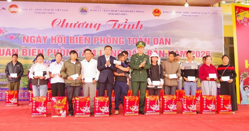 600 suất quà và nhiều hành động thiết thực, ý nghĩa đã được trao tới người dân xã Quảng Lâm trong dịp chào đón Xuân Bính Ngọ - 2026. Ảnh: L.L