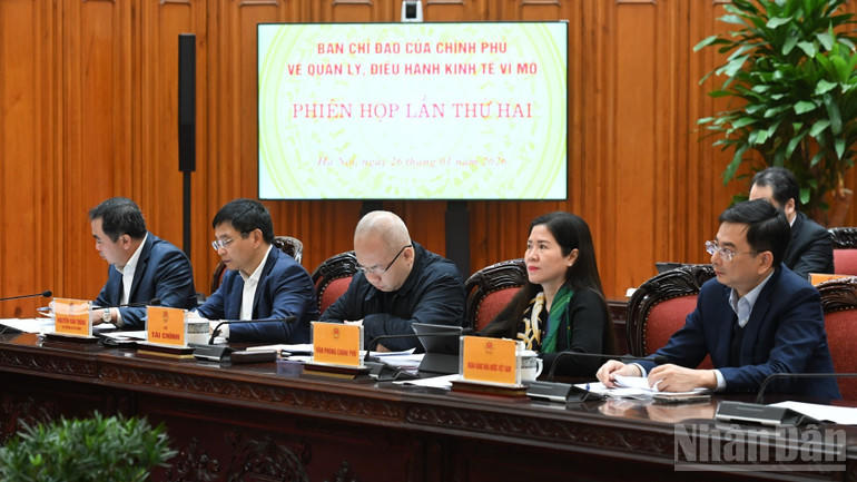 Lãnh đạo các bộ, ngành là thành viên Ban Chỉ đạo tham dự phiên họp. (Ảnh: TRẦN HẢI).