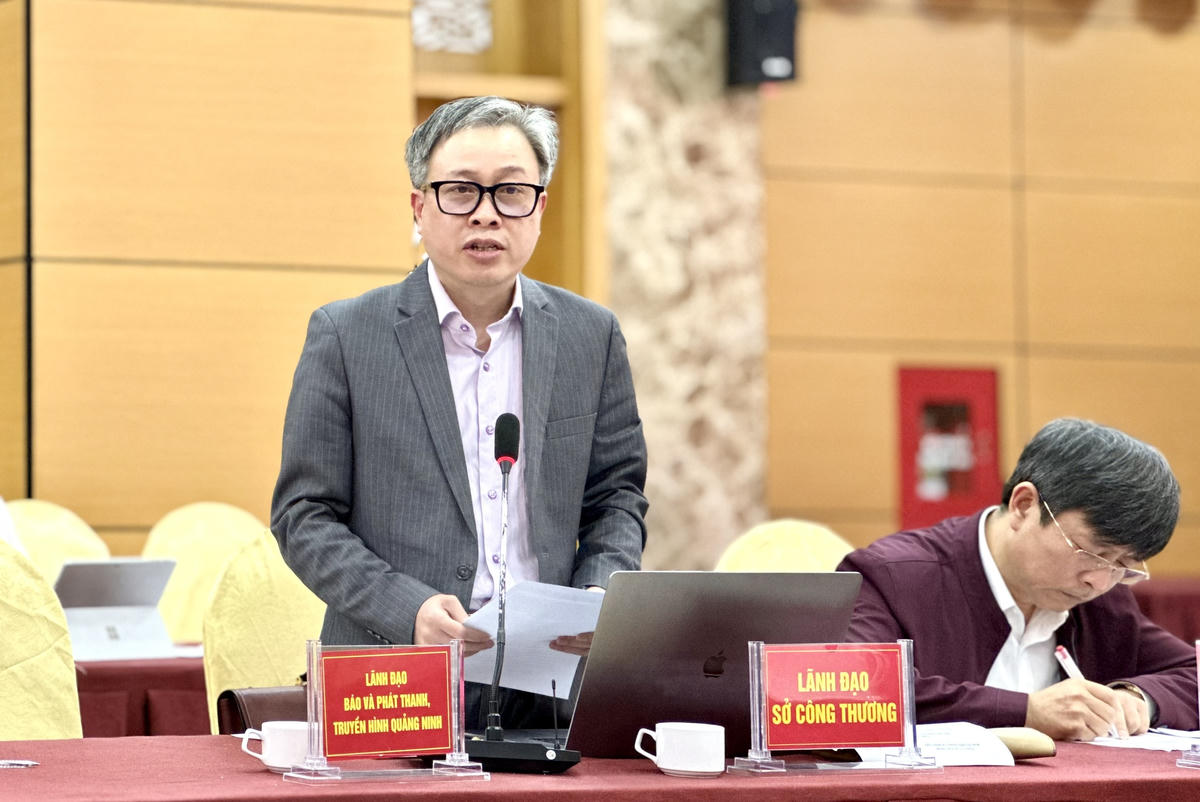 Ông Lê Hồng Giang, Phó Giám đốc Sở Công Thương tỉnh Quảng Ninh thông tin về công tác triển khai cao điểm đấu tranh chống buôn lậu, gian lận thương mại và hàng giả những tháng cuối năm 2025&nbsp;và dịp trước, trong, sau Tết Nguyên đán Bính Ngọ 2026.