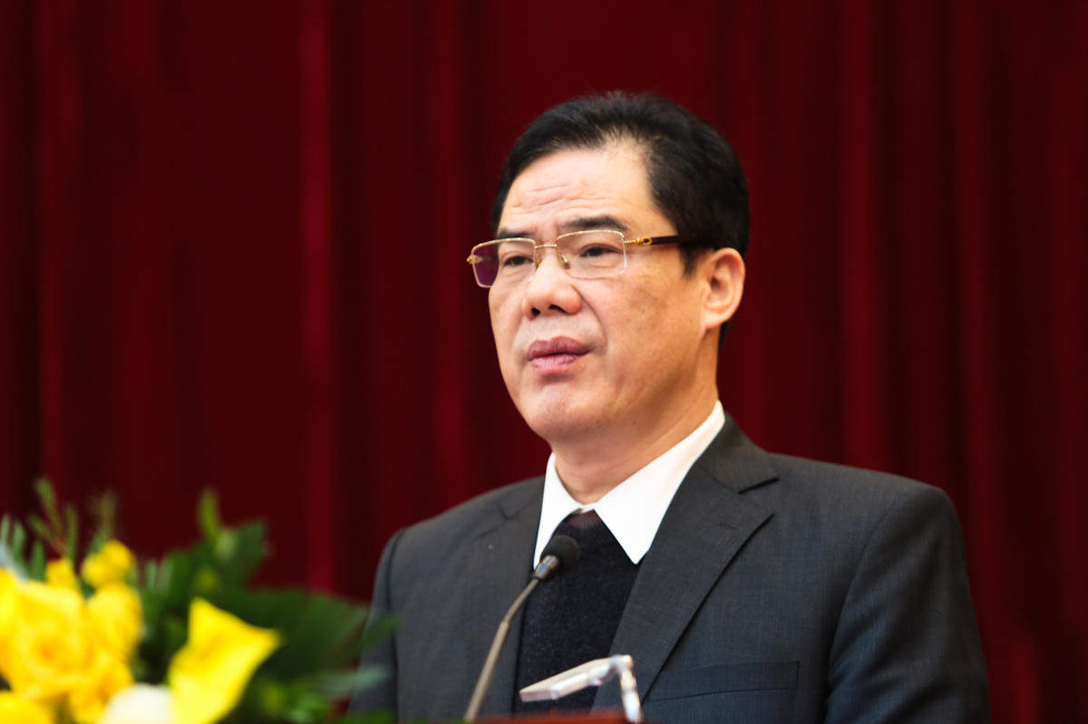 Ông Vũ Hồng Quang - Phó Bí thư Tỉnh ủy, Chủ tịch Ủy ban MTTQ Việt Nam tỉnh Cao Bằng phát biểu tại hội nghị. Ảnh: Hân Nguyễn.