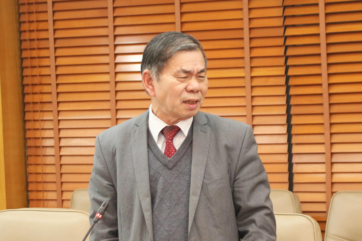 PGS.TS Bùi Xuân Đức - Ủy viên Hội đồng tư vấn về Dân chủ và Pháp luật UBTƯ MTTQ Việt Nam phát biểu tại Hội nghị.