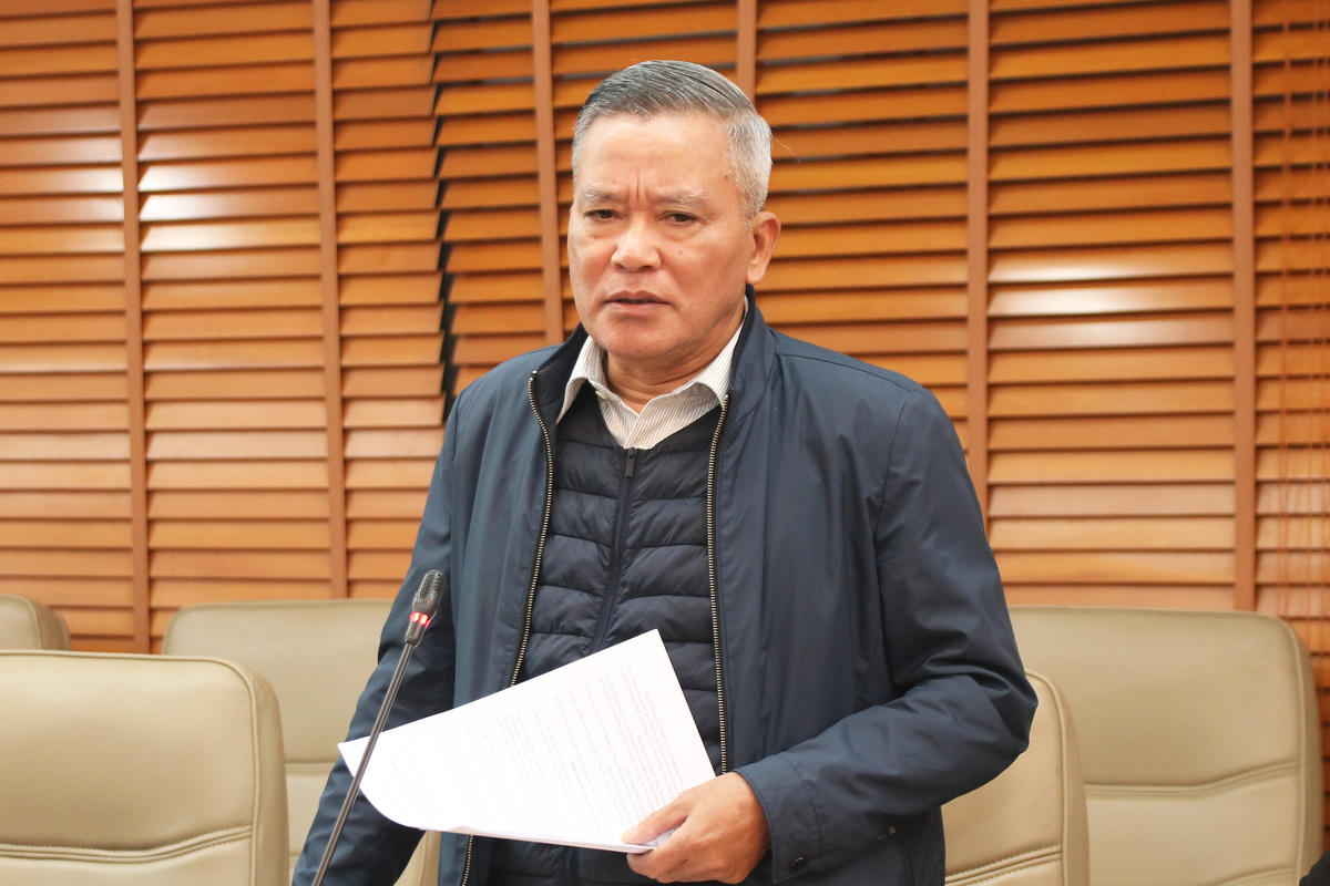 TS Nguyễn Văn Pha - Phó Chủ nhiệm Hội đồng tư vấn về Dân chủ và Pháp luật UBTƯ MTTQ Việt Nam phát biểu tại Hội nghị.