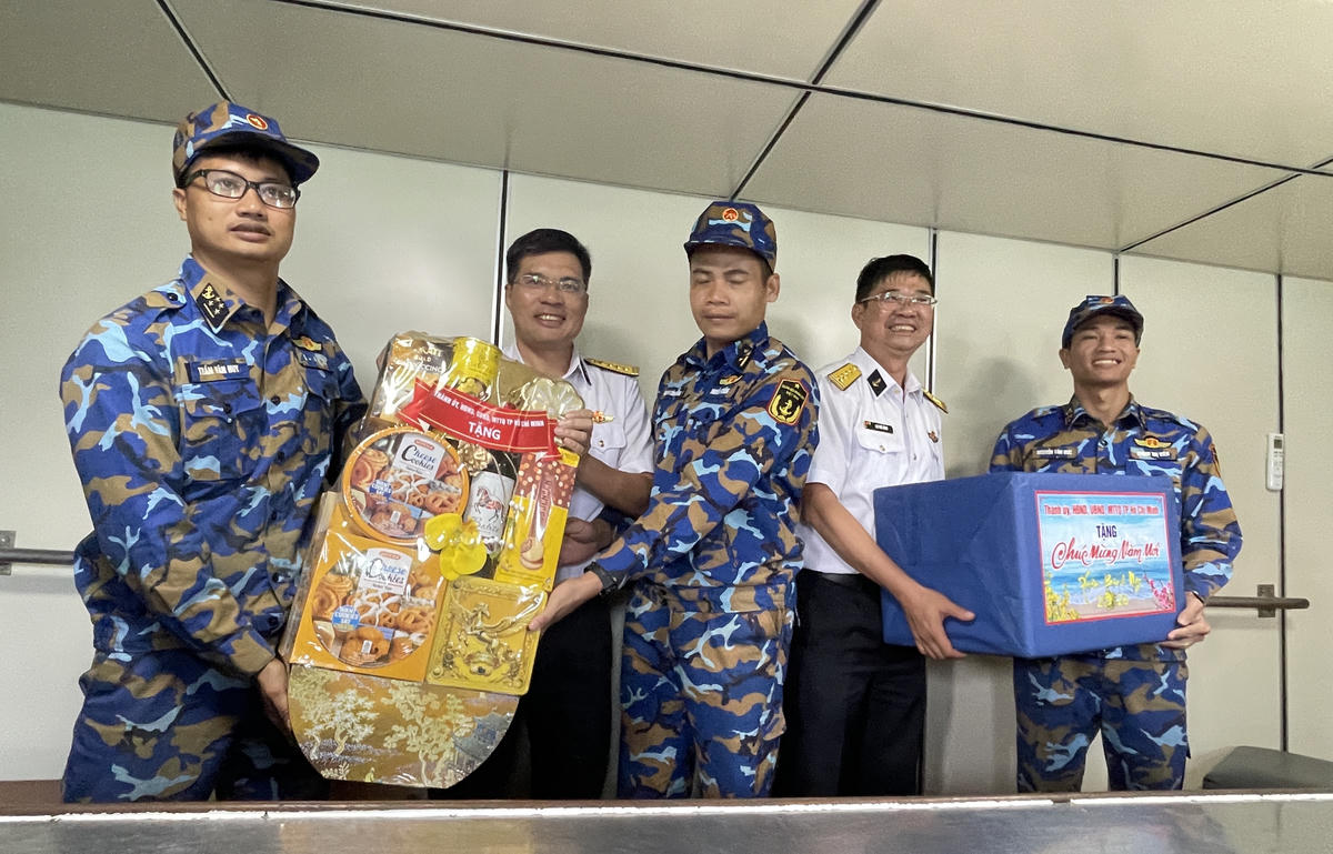 Những món quà đầy ý nghĩa dịp giáp Tết Nguyên đán Bính Ngọ 2026. Ảnh: Đ.Xá.