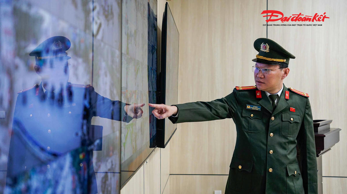 "Chỉ trong vòng một tuần, Công an phường Ô Chợ Dừa đã xử lý 39 trường hợp vi phạm trật tự đô thị, vệ sinh môi trường, với tổng số tiền xử phạt trên 20 triệu đồng", Trung tá Vũ Minh nói.