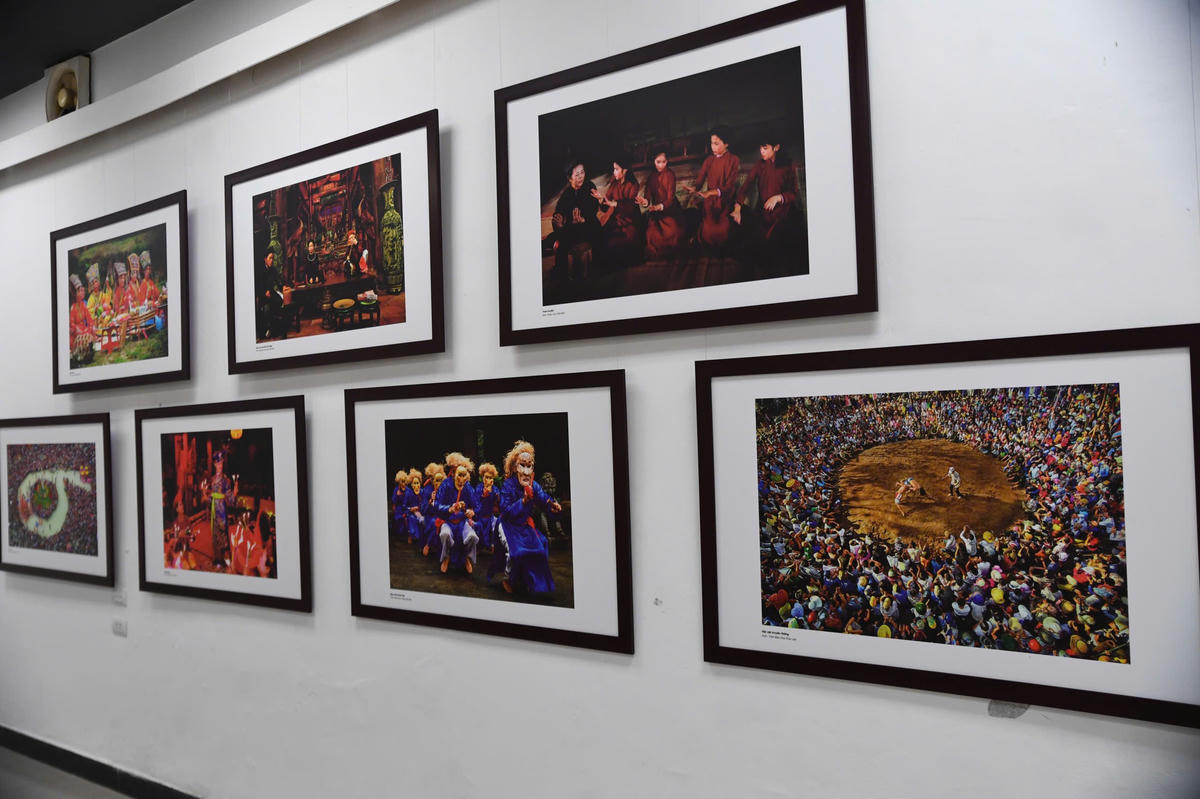 Các lễ hội truyền thống, các di sản văn hoá tiêu biểu. Ảnh: Phạm Sỹ.