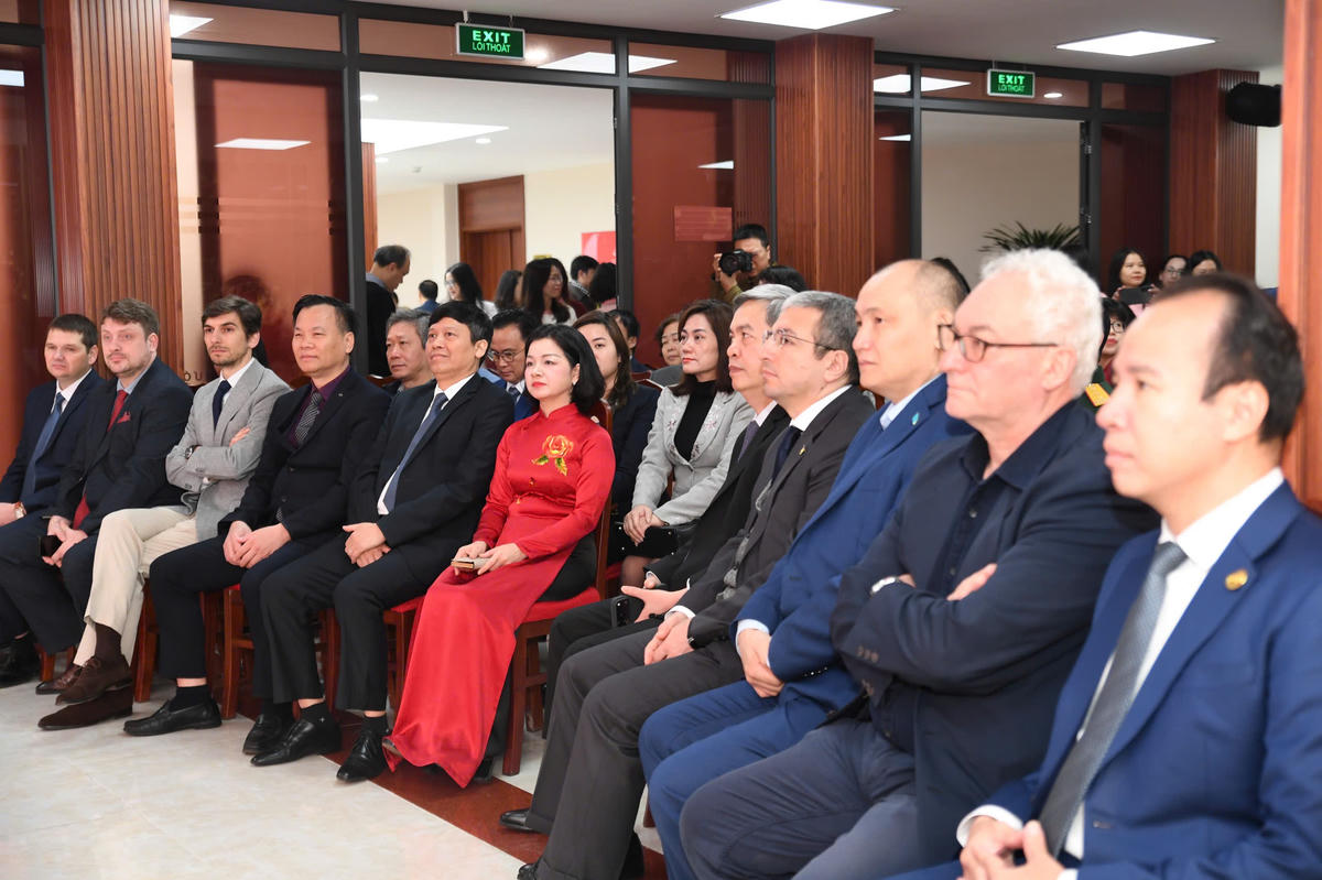 Các đại biểu tham dự lễ ra mắt. Ảnh: Phạm Sỹ.