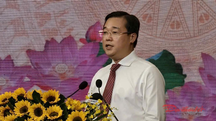 Ủy viên Trung ương Đảng, Phó Bí thư Thường trực Thành ủy TP Hồ Chí Minh Lê Quốc Phong phát biểu tại lễ tuyên dương. Ảnh: H.Phúc.