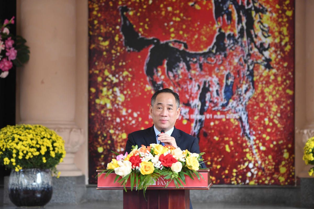 Ông Nguyễn Anh Minh, Giám đốc Bảo tàng Mỹ thuật Việt Nam phát biểu khai mạc. Ảnh: Phạm Sỹ.