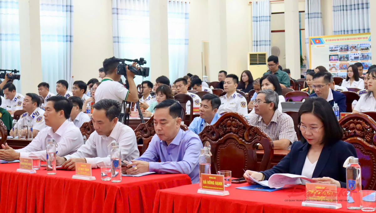 Đại diện các cơ quan, đơn vị đến dự buổi gặp mặt. Ảnh: H.Phúc.