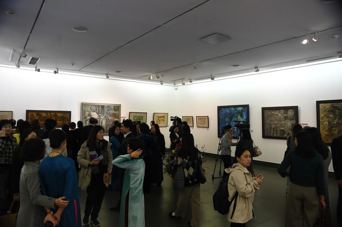 Triển lãm đã mang đến cho công chúng một không gian nghệ thuật giàu giá trị truyền thống, ý nghĩa tinh thần và đồng thời phản ánh hơi thở của thời đại trong những ngày đầu xuân Bính Ngọ 2026. Ảnh: Phạm Sỹ.