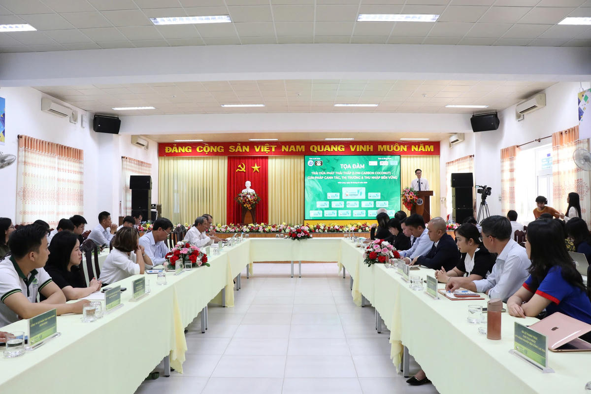 Quang cảnh buổi Toạ đàm. (ảnh: TVU)