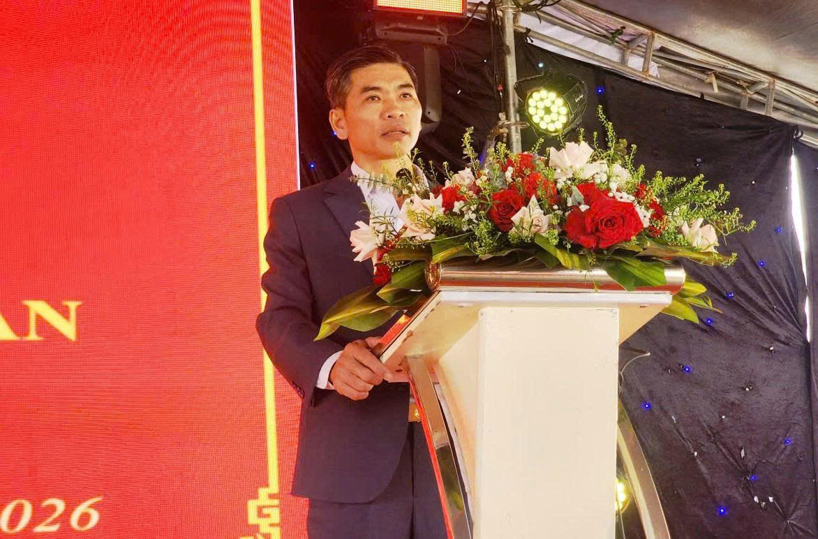 Ông Lê Văn Ninh, Chủ tịch UBND xã Chiên Đàn phát biểu tại lễ khai trương. Ảnh: CV.