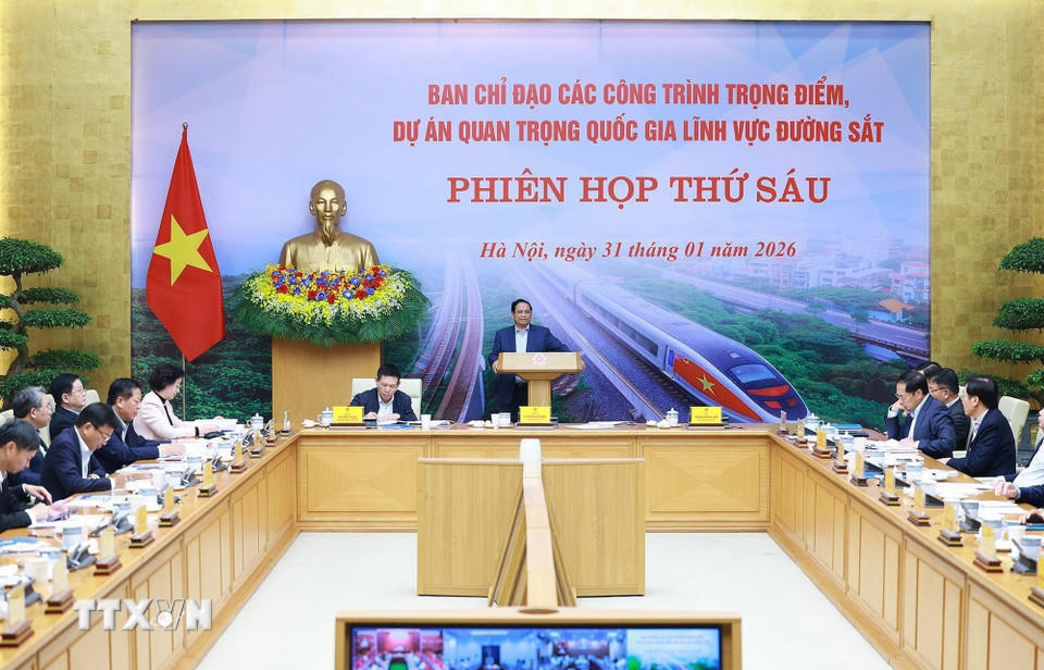 Phiên họp thứ sáu của Ban Chỉ đạo các công trình trọng điểm, dự án quan trọng quốc gia lĩnh vực đường sắt. (Ảnh: Dương Giang/TTXVN)