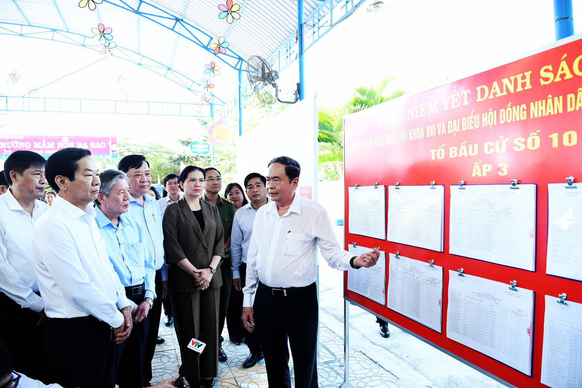 Chủ tịch Quốc hội, Chủ tịch Hội đồng Bầu cử quốc gia Trần Thanh Mẫn kiểm tra công tác bầu cử tại điểm bầu cử số 10, ấp 3, xã Ba Sao